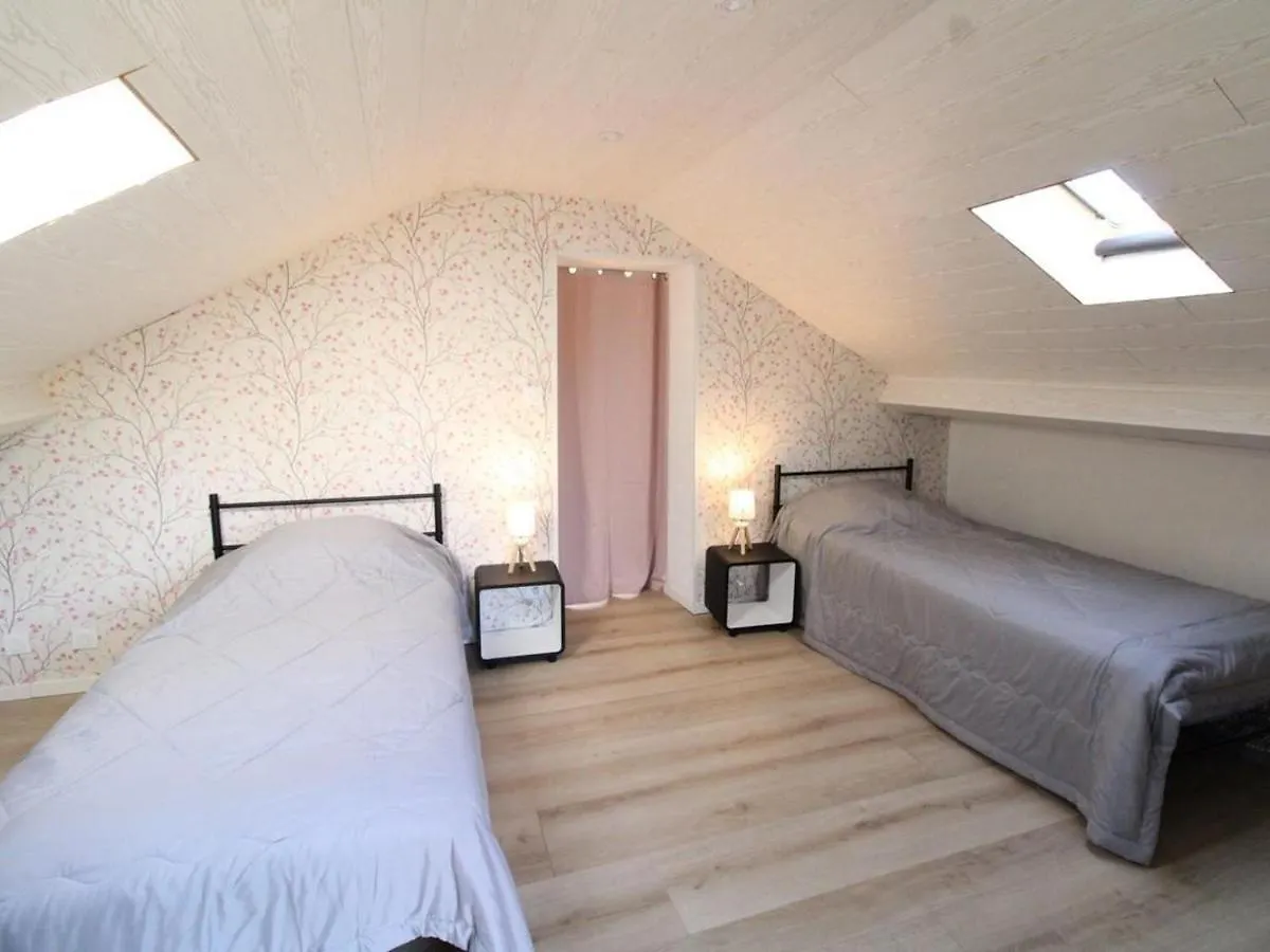 Holiday home Maison Renovee Avec Grand Jardin, Activites Nautiques Et Randonnees A Proximite - Fr-1-742-526 Champagnac
